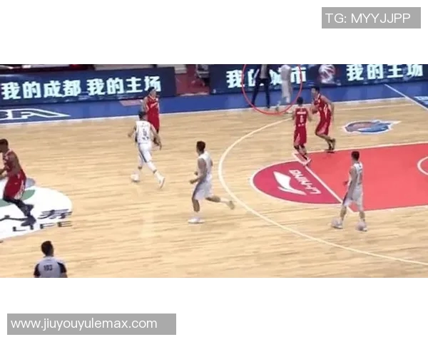 里斯谈压哨三分球运气成分强调队友与教练的信任提升自信心